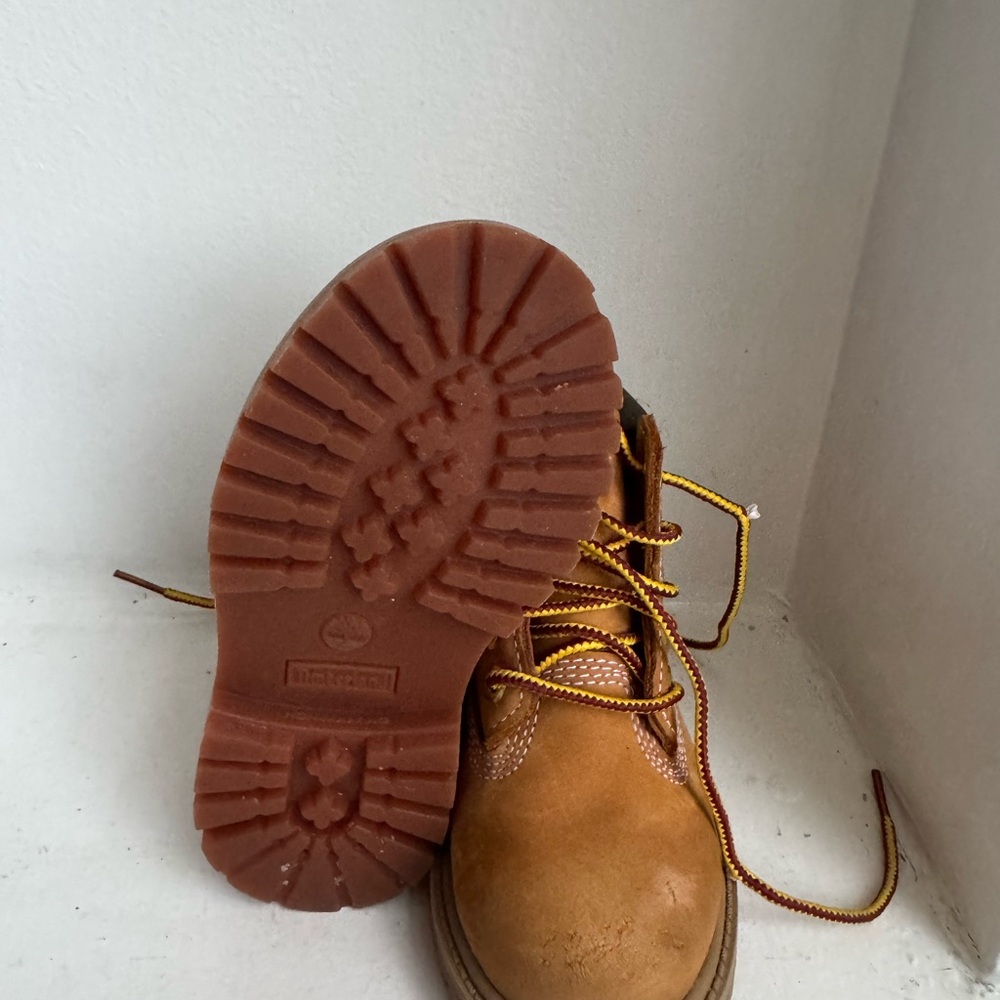 Timberland Kids Boots in Brown and Yellow - Picture 3 of 6